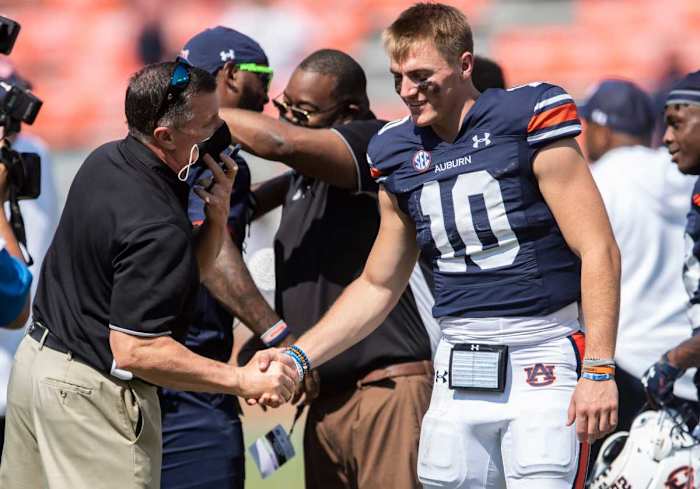 Auburn quarterback Bo Nix (Jake Crandall/Montgomery Advertiser).